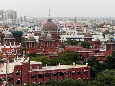 Valluvar Kottam Escort